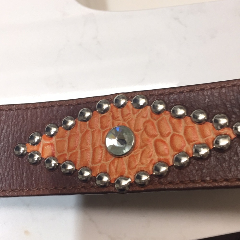 Heavy embossed All Leather Belt - Picture 4 of 7